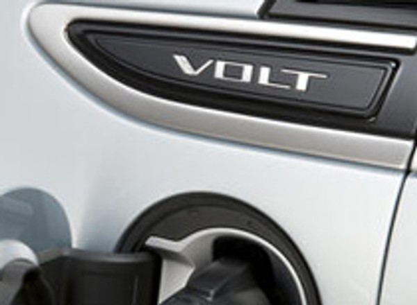 Chevrolet Volt w komplecie ze stacją ładującą baterie