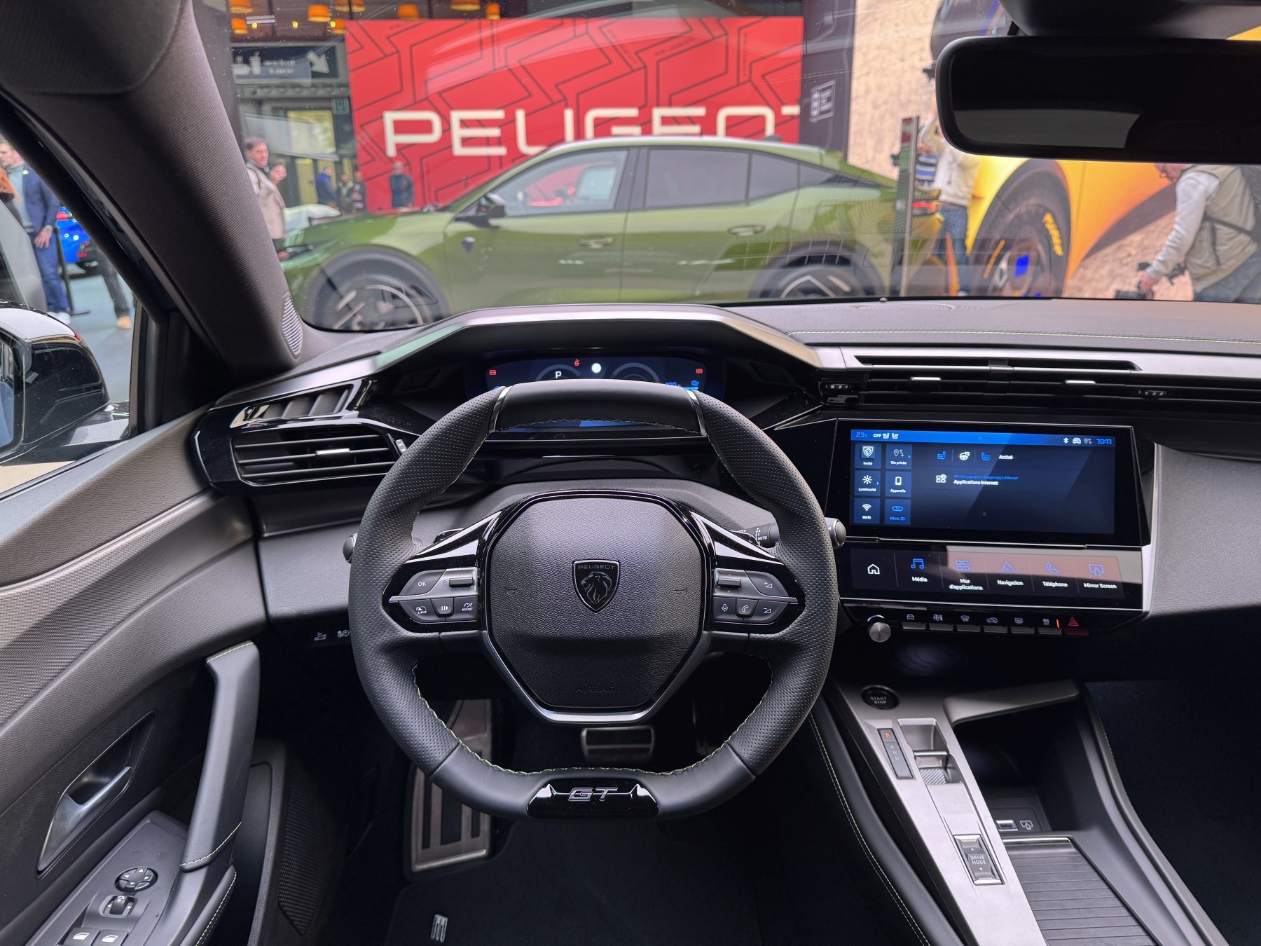 Deska rozdzielcza Peugeota 408