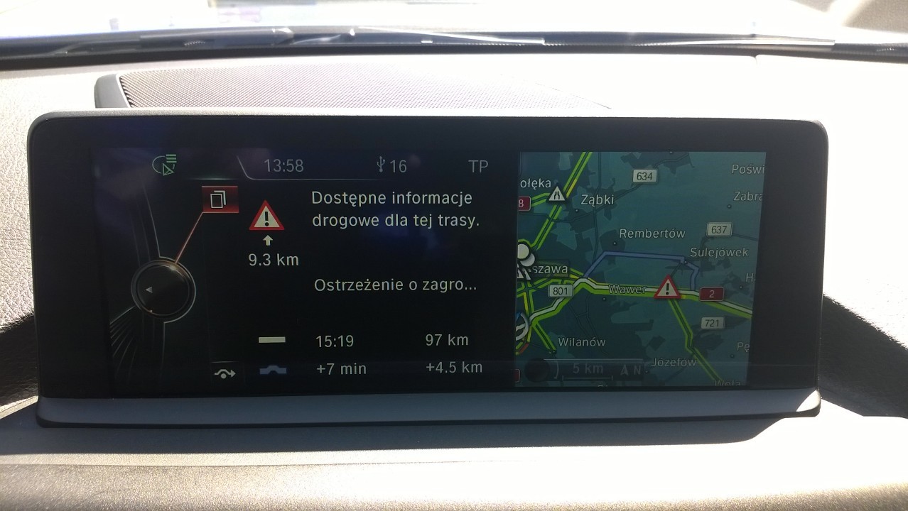 Takich ostrzeżeń o zagrożeniach jak widoczne na zdjęciu ma być jeszcze więcej. Serwis informacji drogowych Inrix w BMW