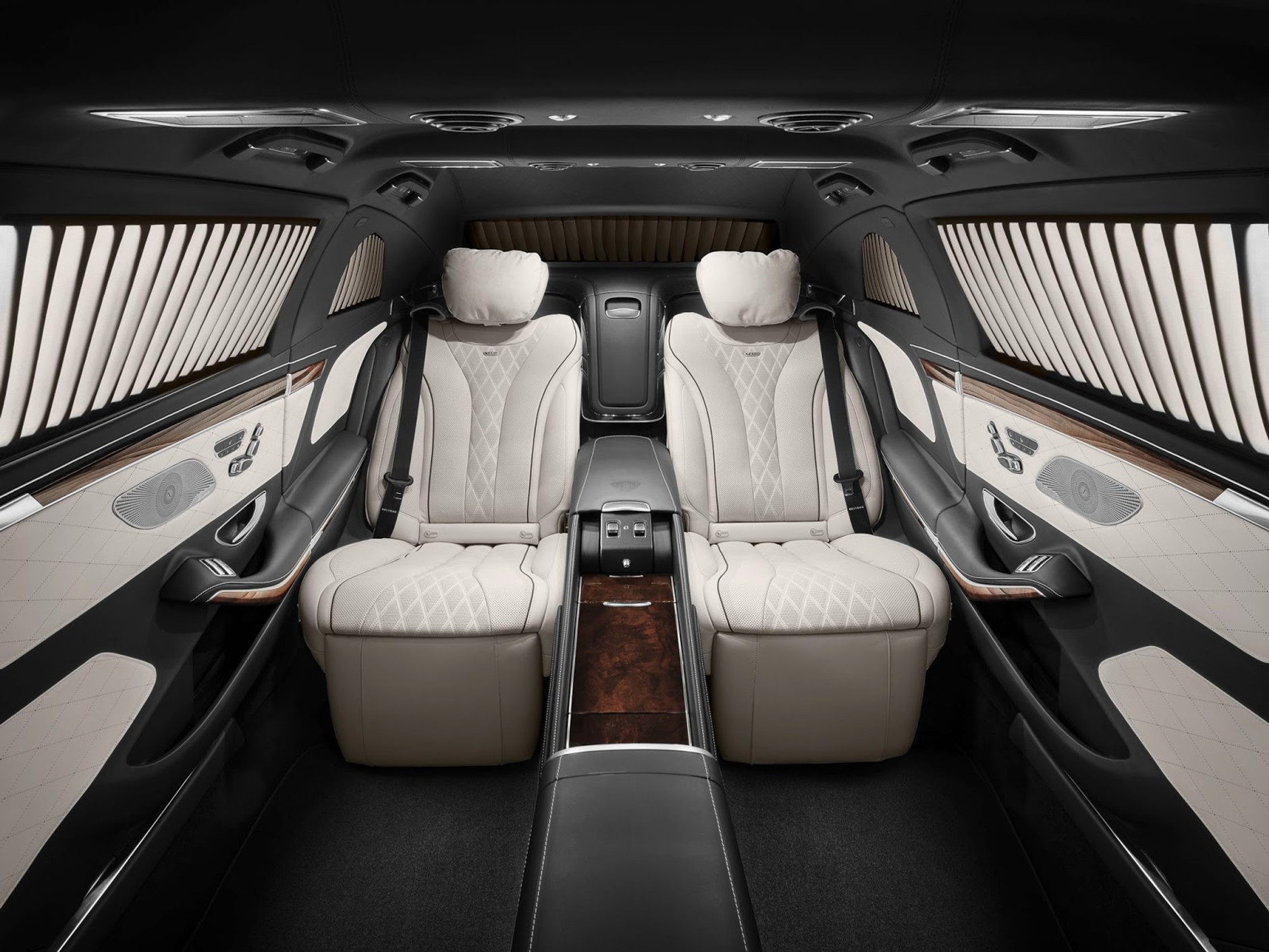 Mercedes-Benz Maybach S600 Pullman Guard