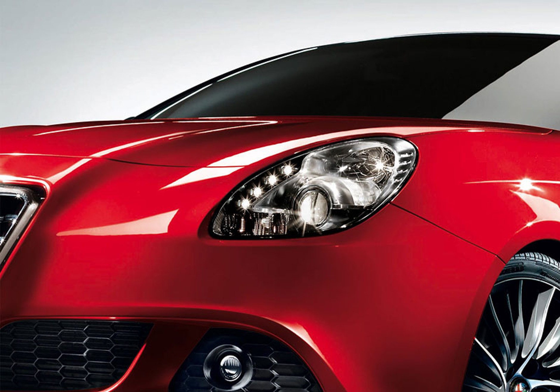 Alfa Romeo Giulietta: wnętrze i nowe zdjęcia