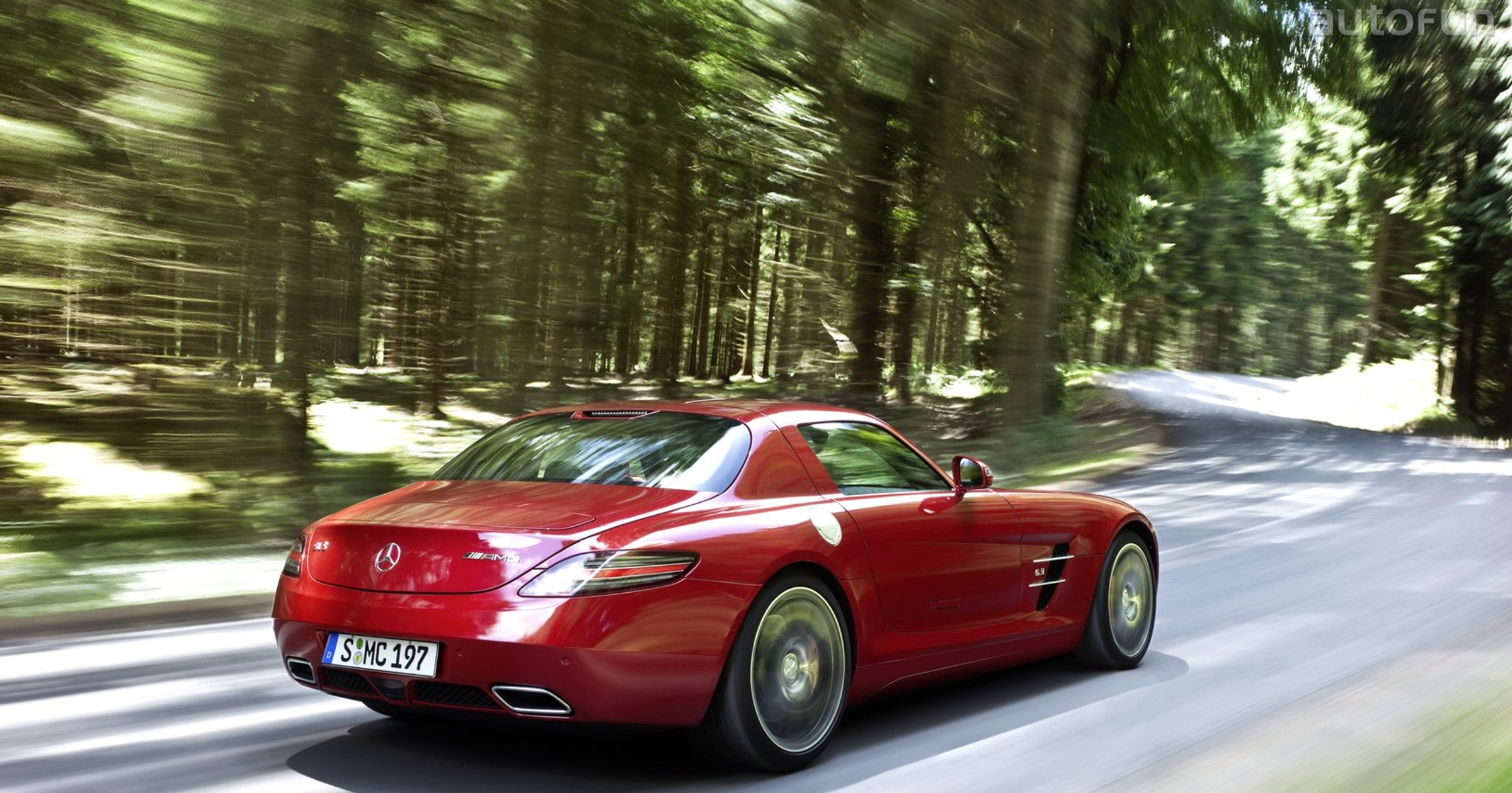 Mercedes SLS AMG