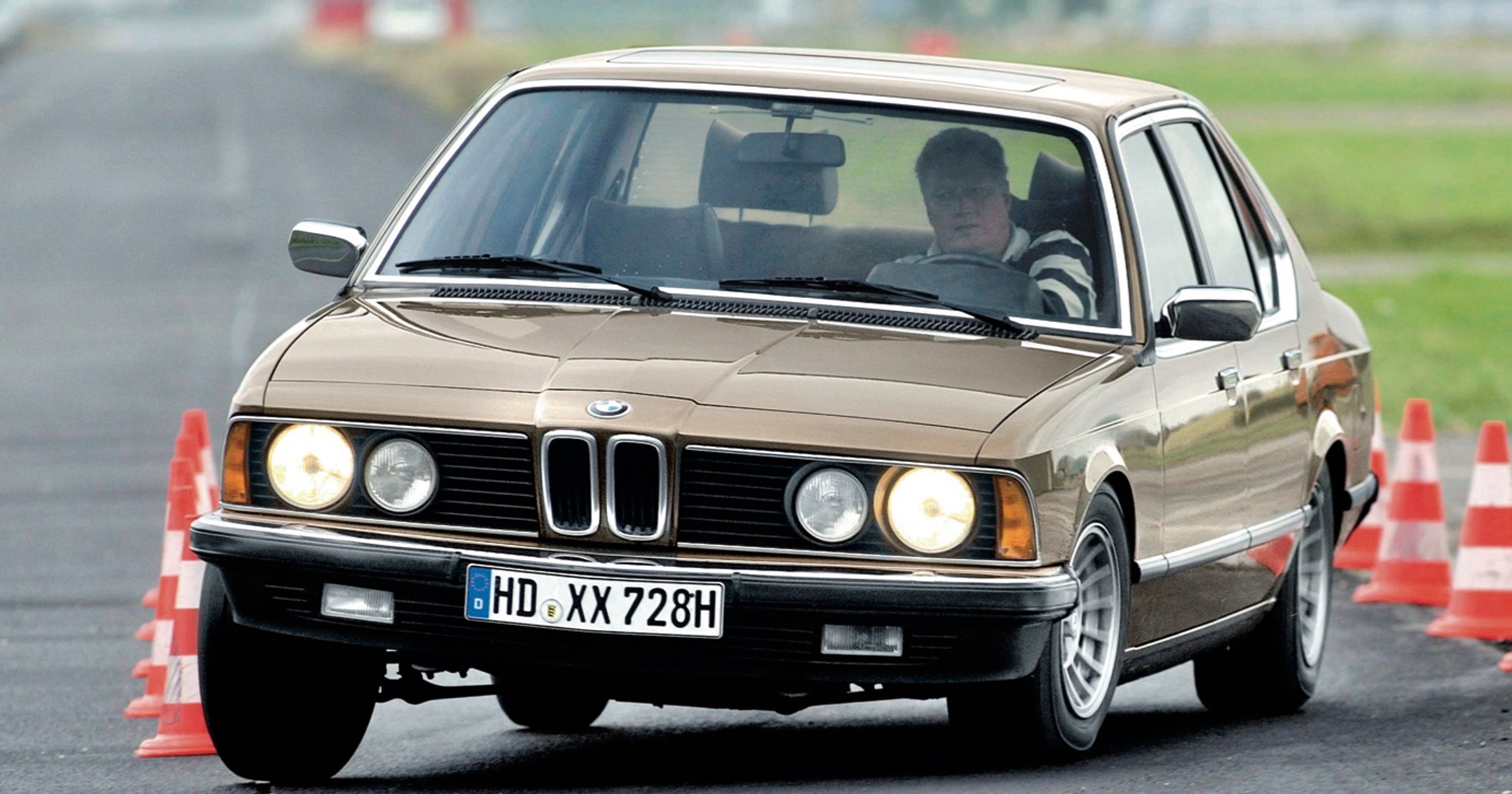 BMW_728_SKR69