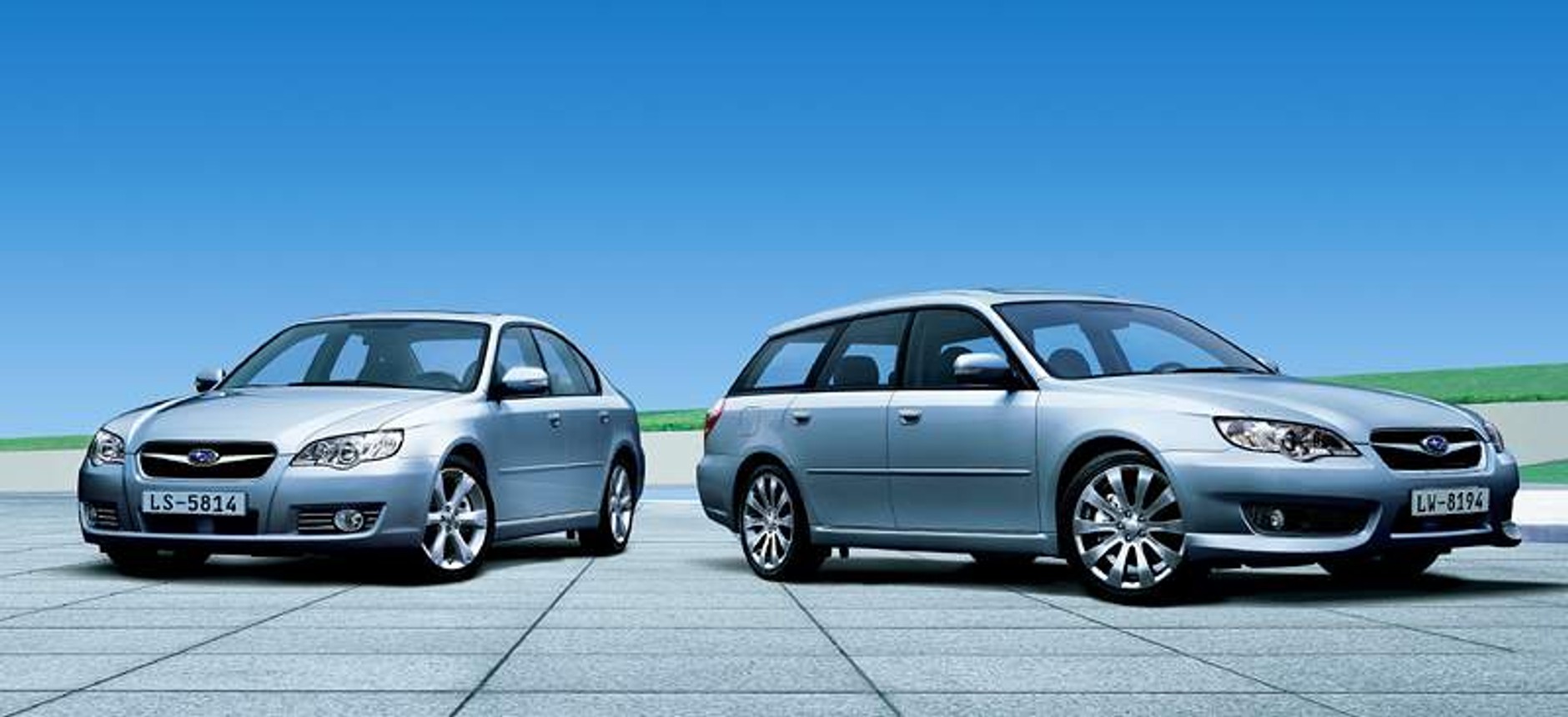 Paryż: Subaru Legacy po face liftingu