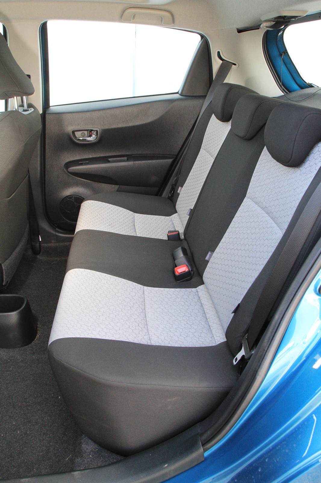 Test nowej Toyoty Yaris, radzimy którą wersję wybrać automat czy manual?