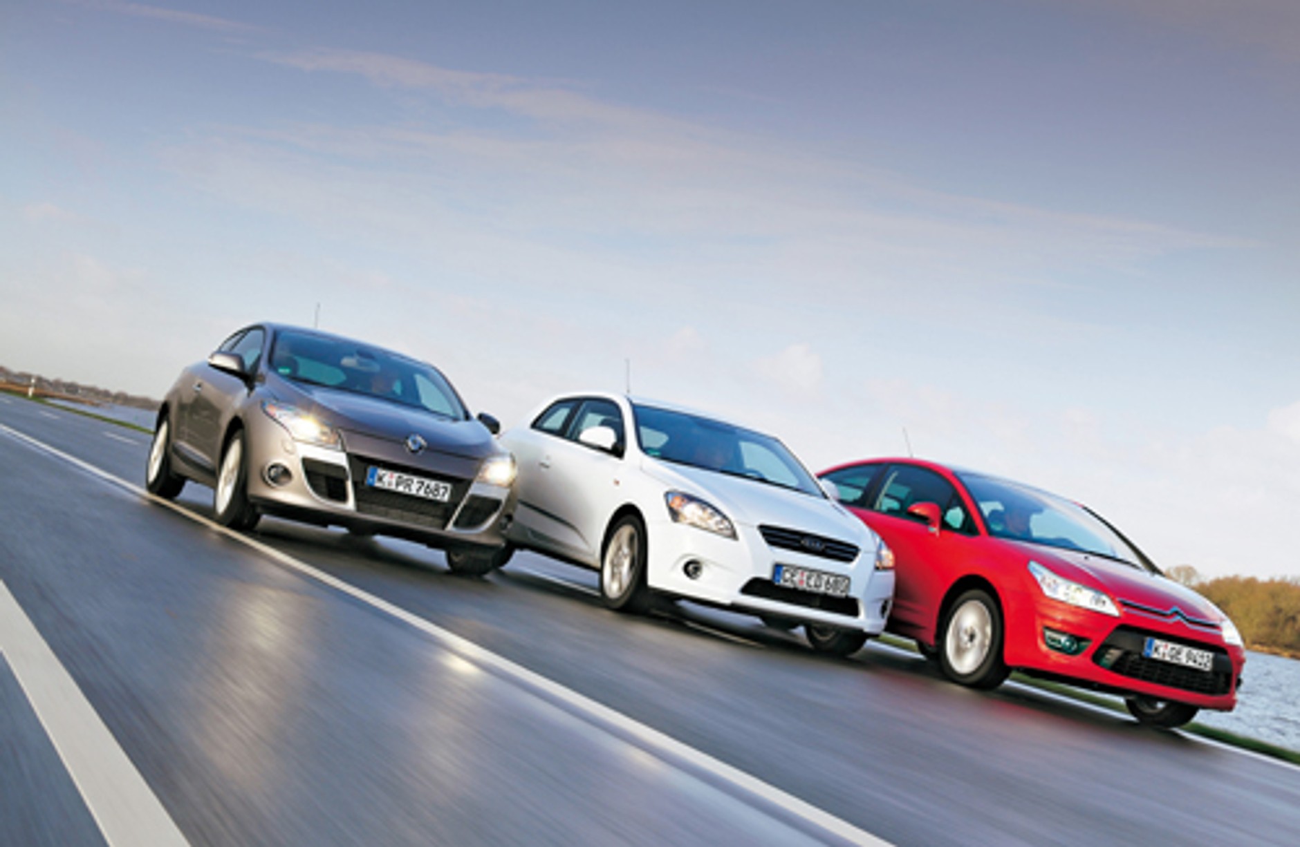 Renault Megane kontra Kia pro_ceed i Citroen C4 - Czyli pojedynek oszczędnych  uwodzicieli