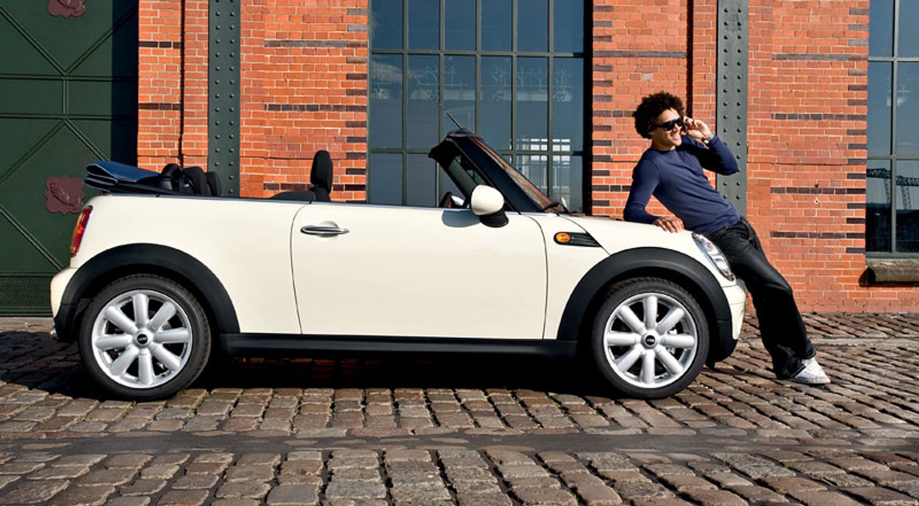 Detroit 2009: premiera światowa Mini Cabrio