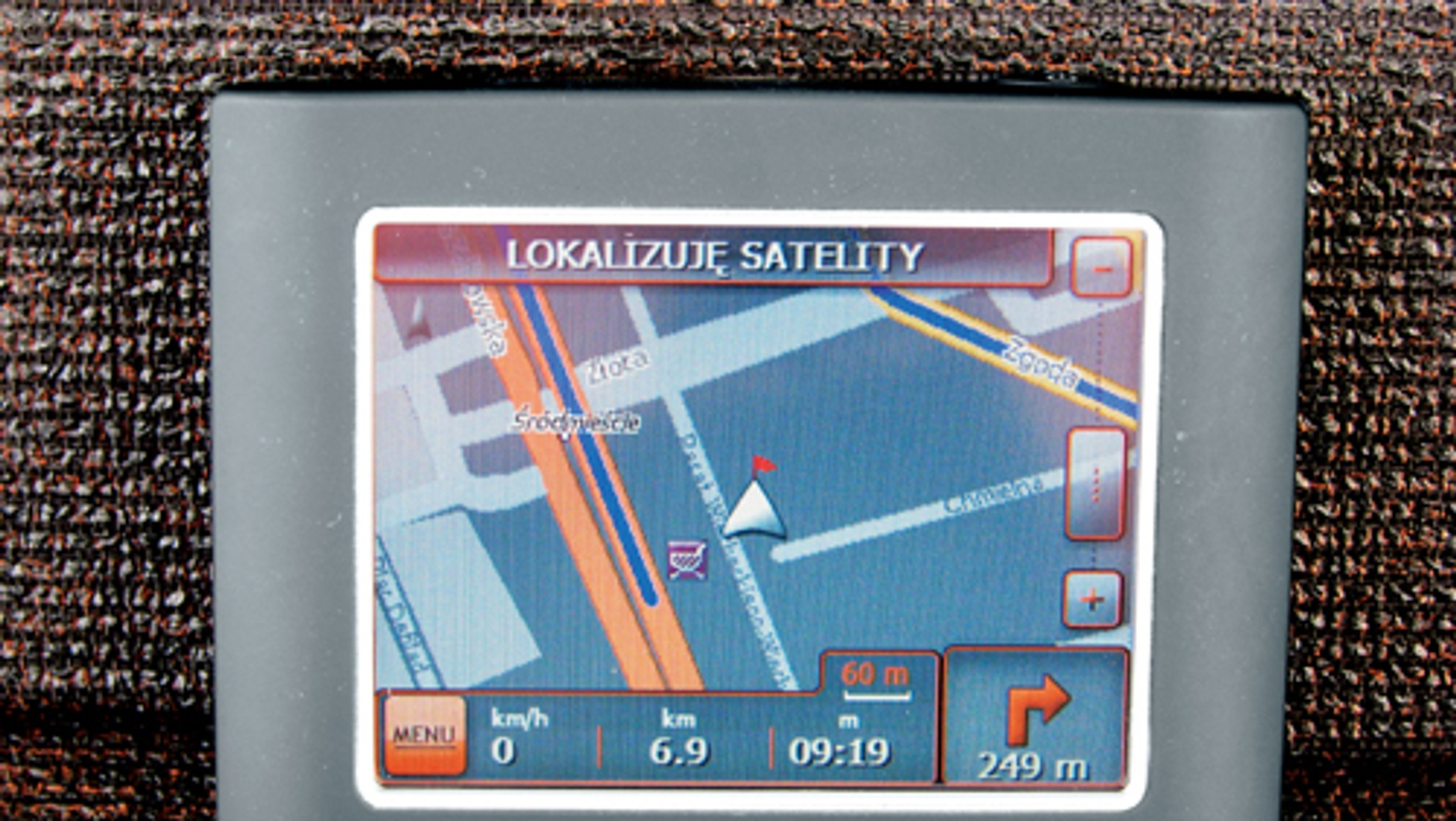 GPS pod lupą