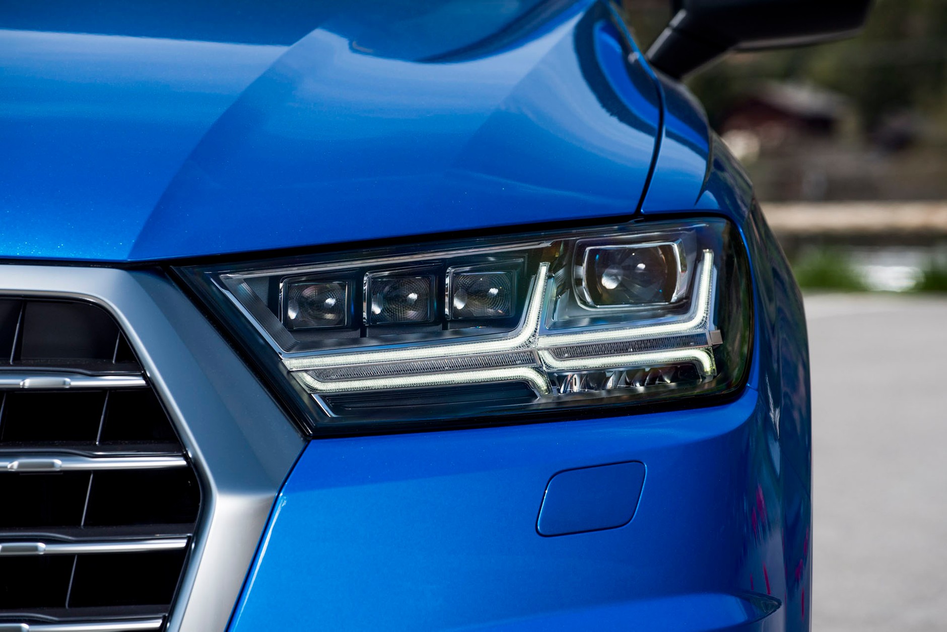 Diodowe światła mijania - koszt naprawy od 3 000 zł