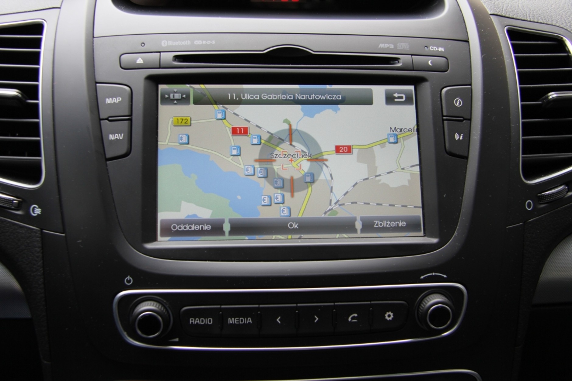 KIA. Nawigacja w Sorento jest łatwa w obsłudze a grafika map przyjazna dla oka.