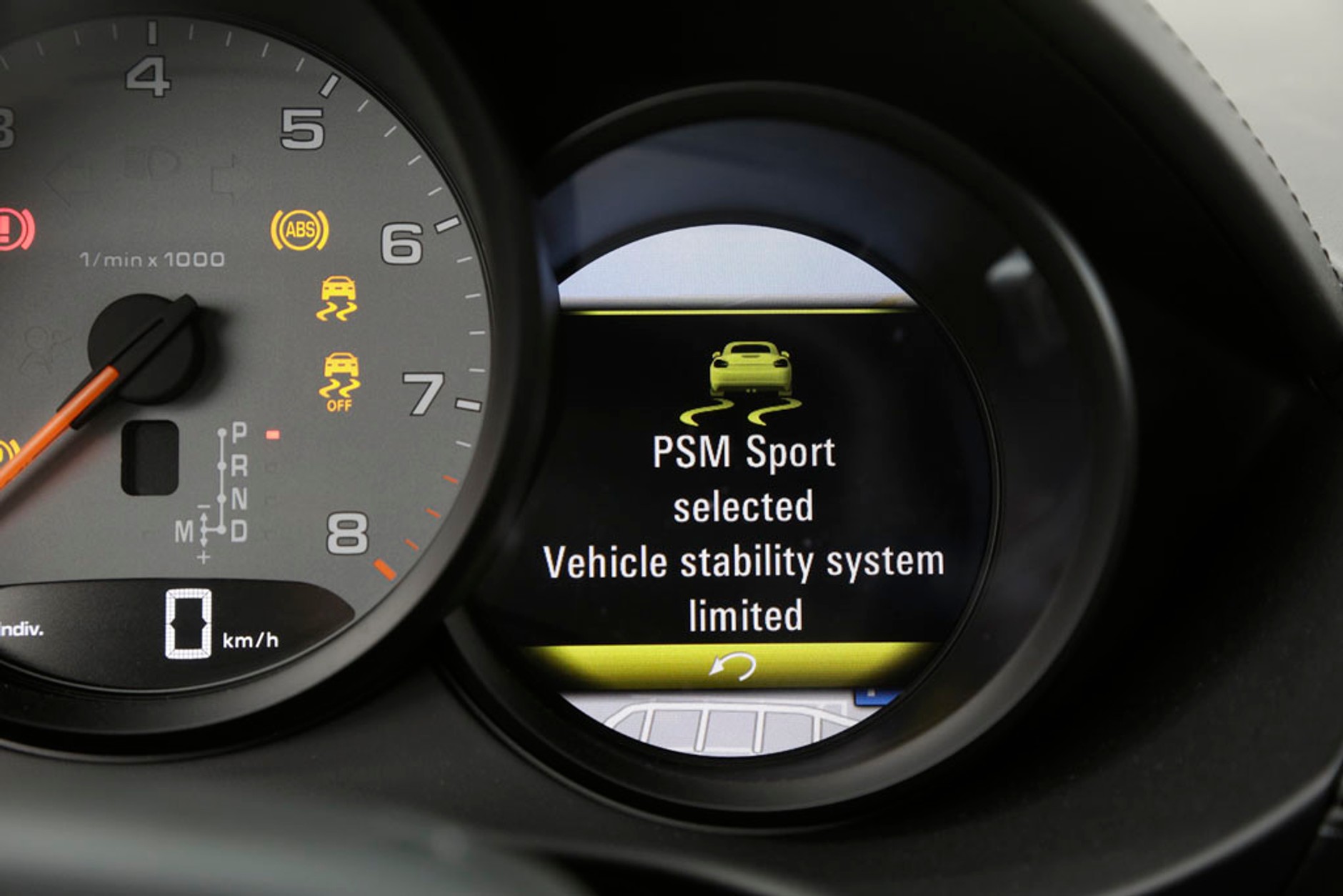 Porsche 718 Boxster S - mniej cylindrów, więcej mocy