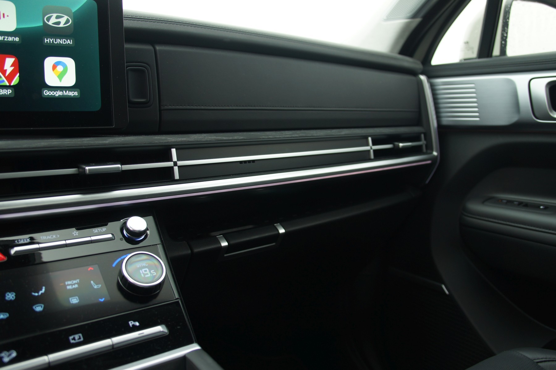 Hyundai Santa Fe Hybrid