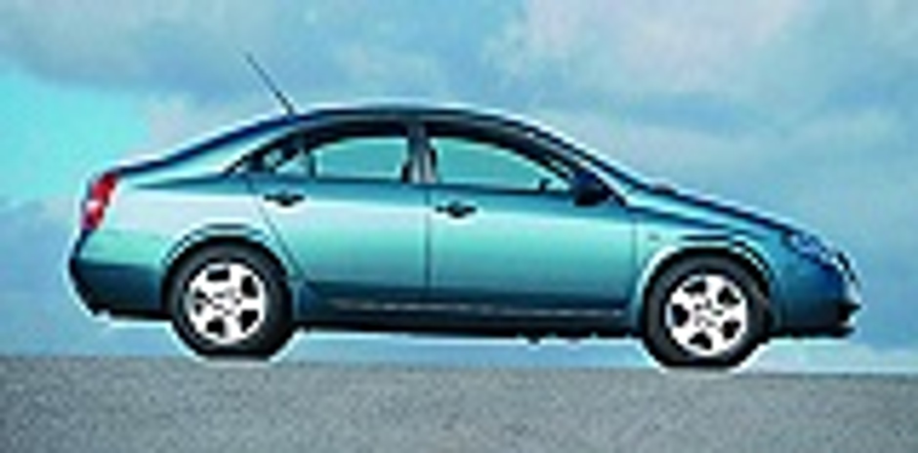 Nissan poza szeregiem