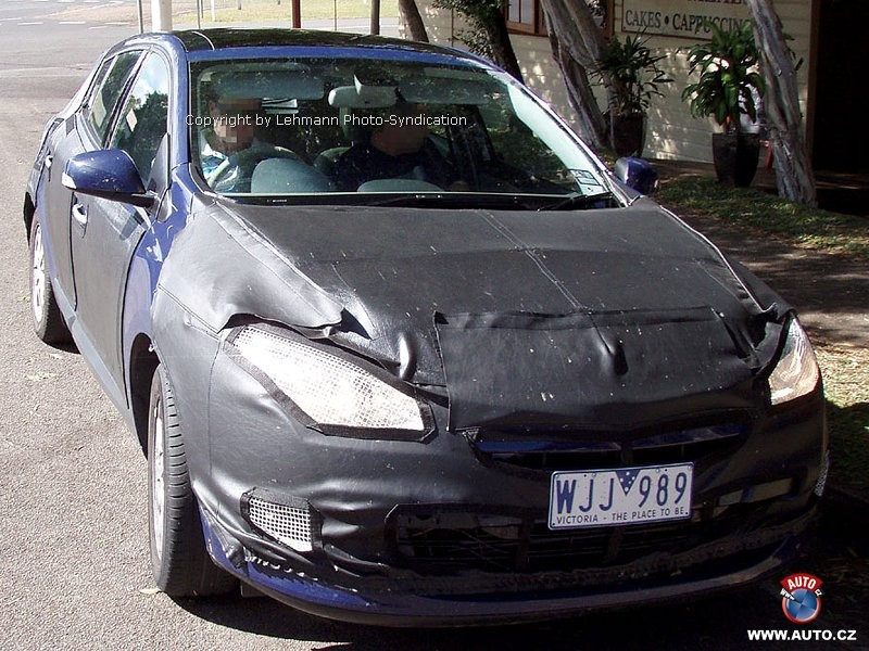 Zdjęcia szpiegowskie: Renault Megane trzeciej generacji