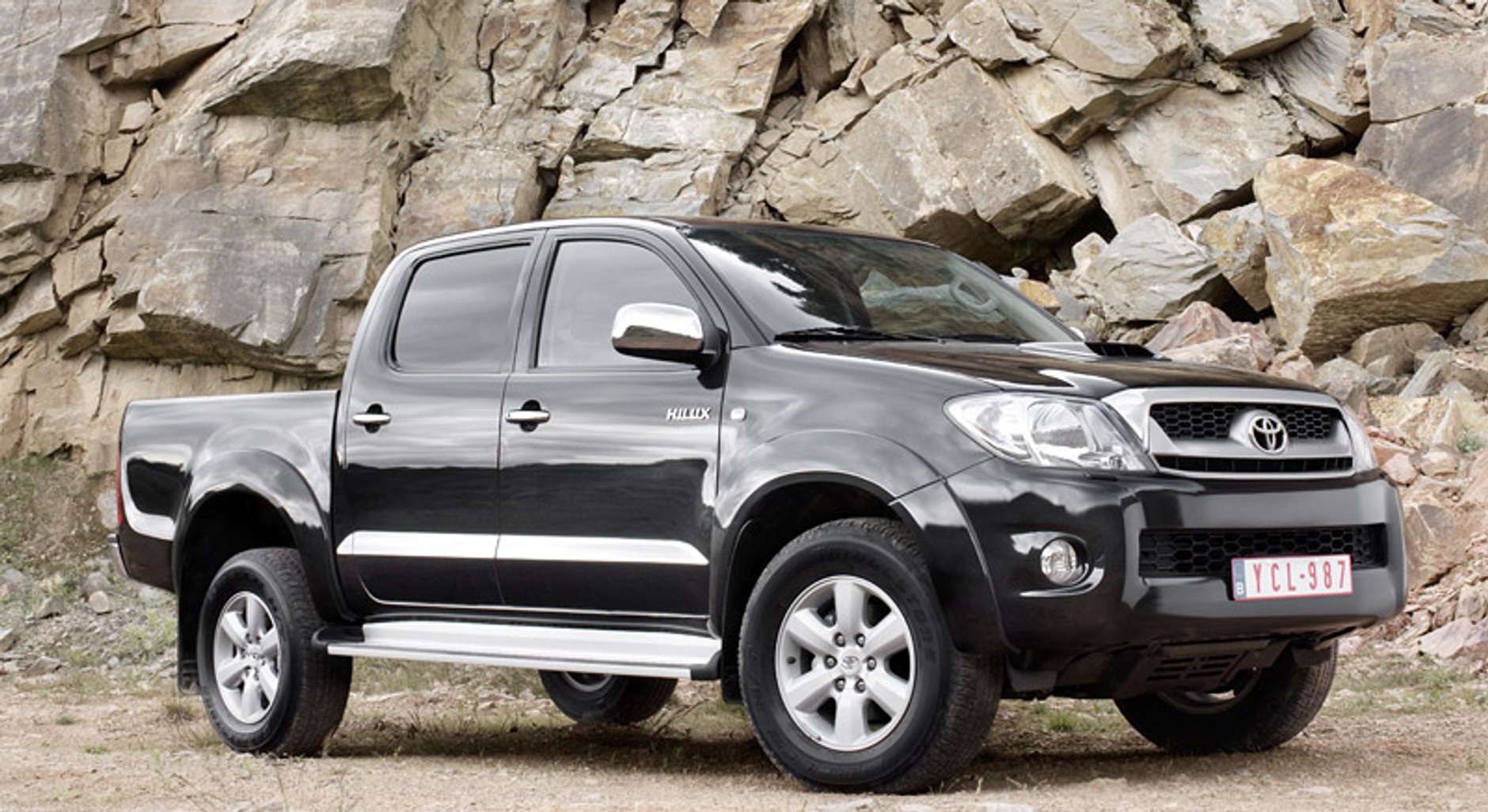 Toyota Hilux: restyling pickupa na nowy rok modelowy