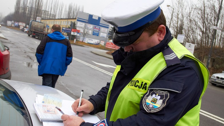 Badanie techniczne, rejestracja ubezpieczenie: kierowco, pamiętaj o ważnych datach