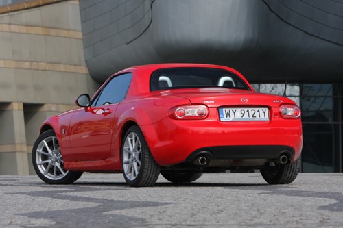 Mazda MX-5 2.0 MZR: Kusicielka