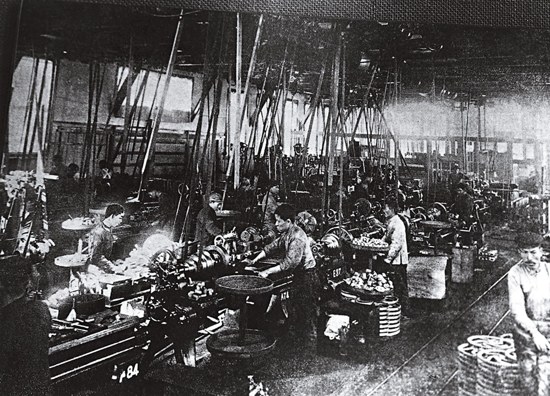 Sakichi Toyoda - Zaczęło się od maszyn
tkackich