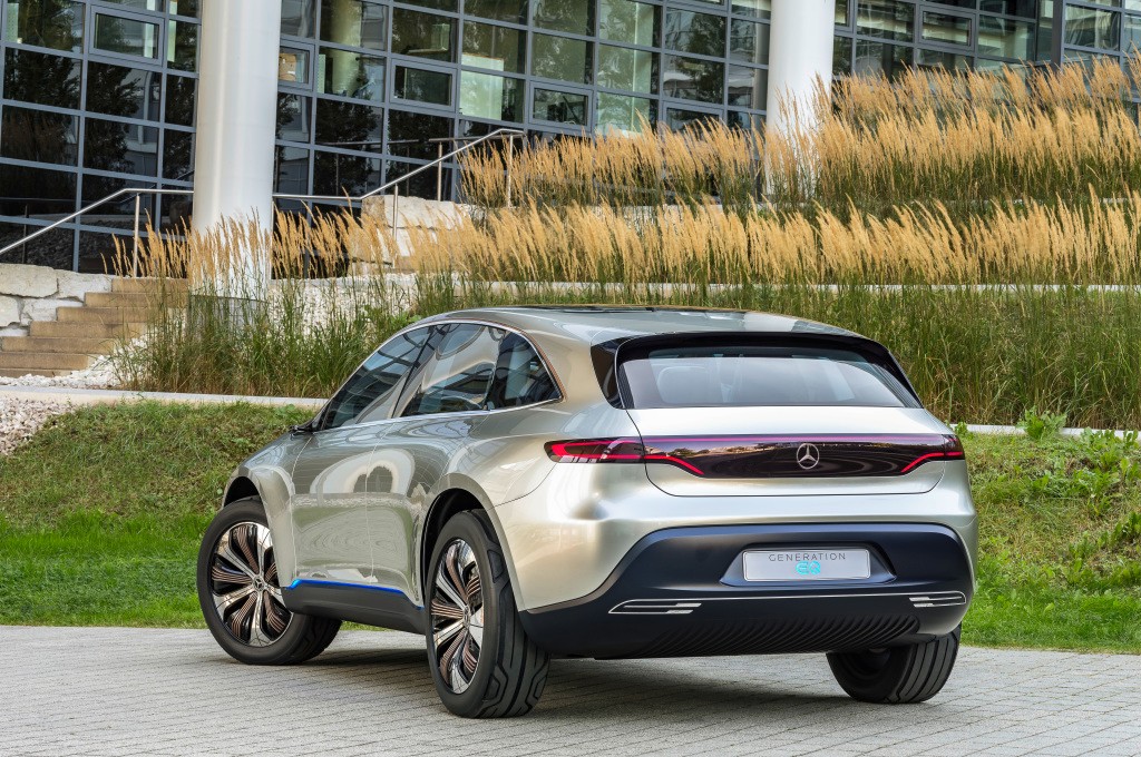 Mercedes Generation EQ – Paryż 2016