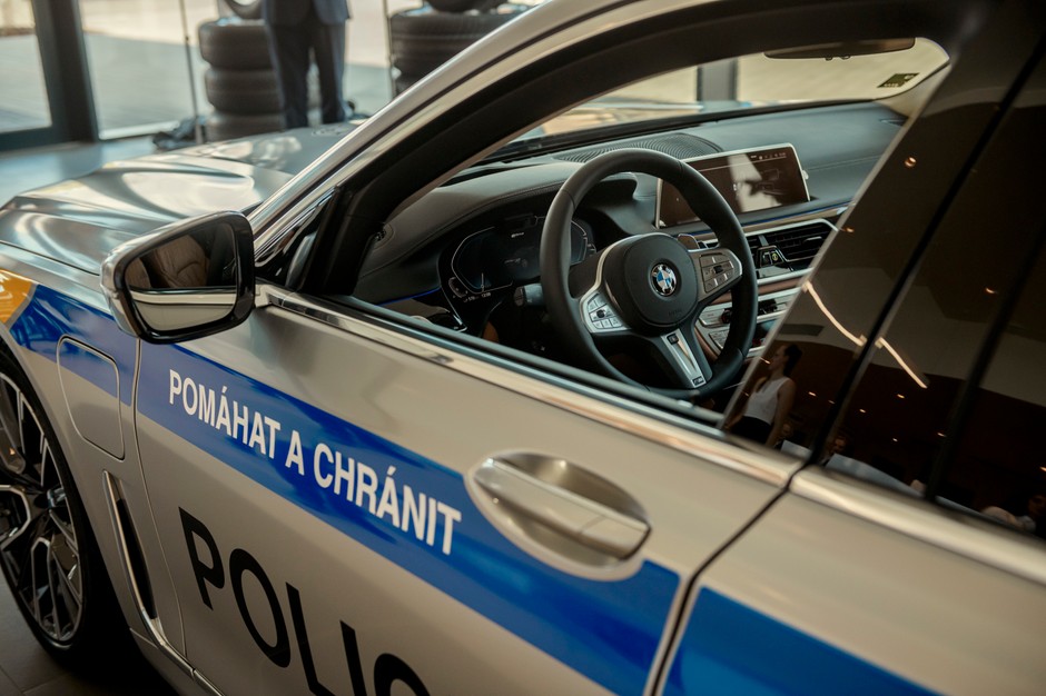 BMW 745Le xDrive w czeskiej policji