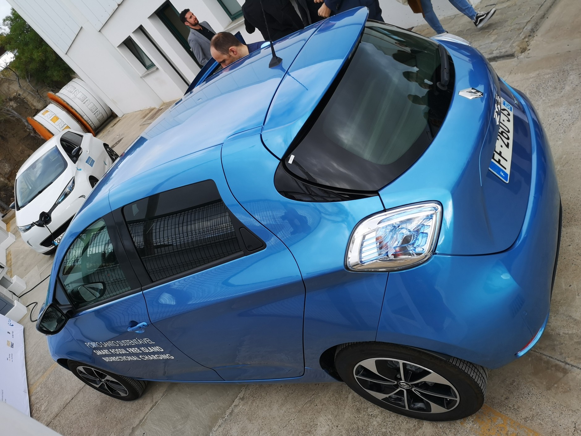 Ładowanie samochodów elektrycznych w wersji dwukierunkowej