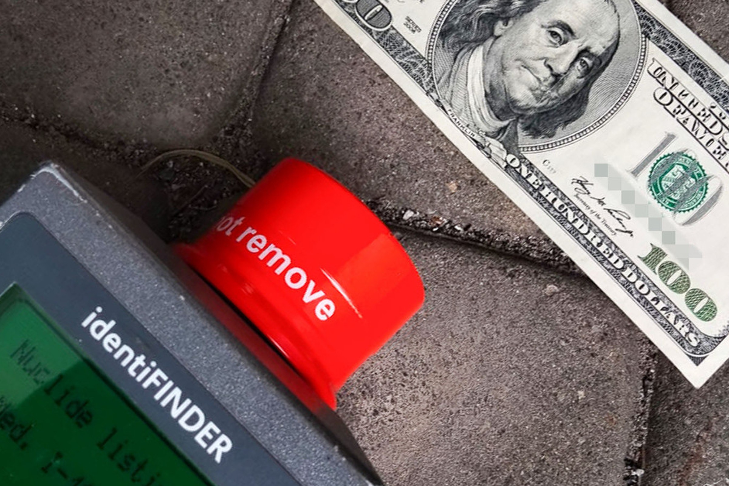 Chciała kupić w Polsce auto napromieniowaną gotówką. Straż Graniczna ją zawróciła