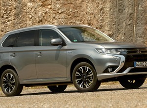 Mitsubishi Outlander PHEV już w polskich salonach