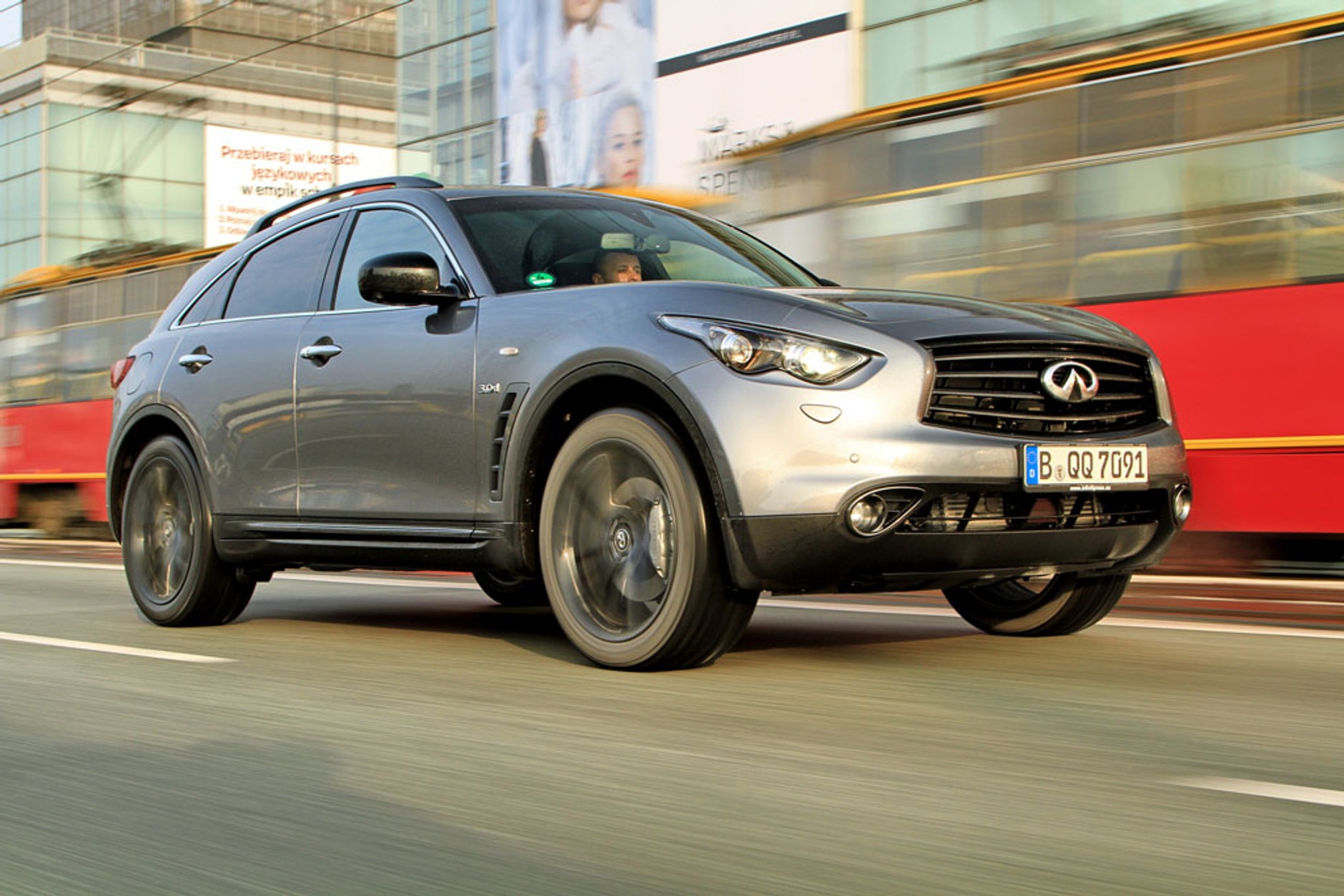 Infiniti QX70