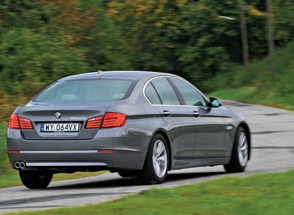 Najgorsze auta używane zdaniem mechanika. Żadne nie dostało więcej niż trójkę [Lista]