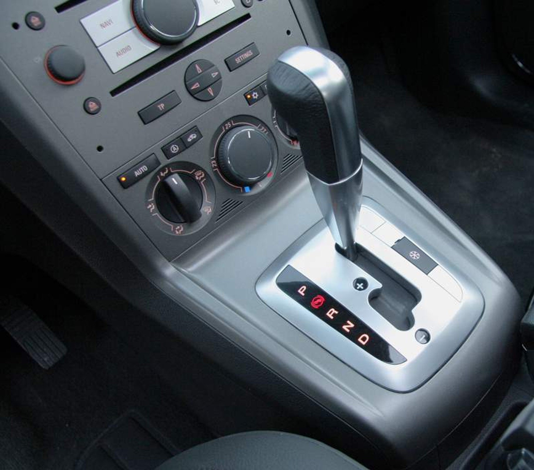 Opel rozpoczął w Rosji montaż Antary