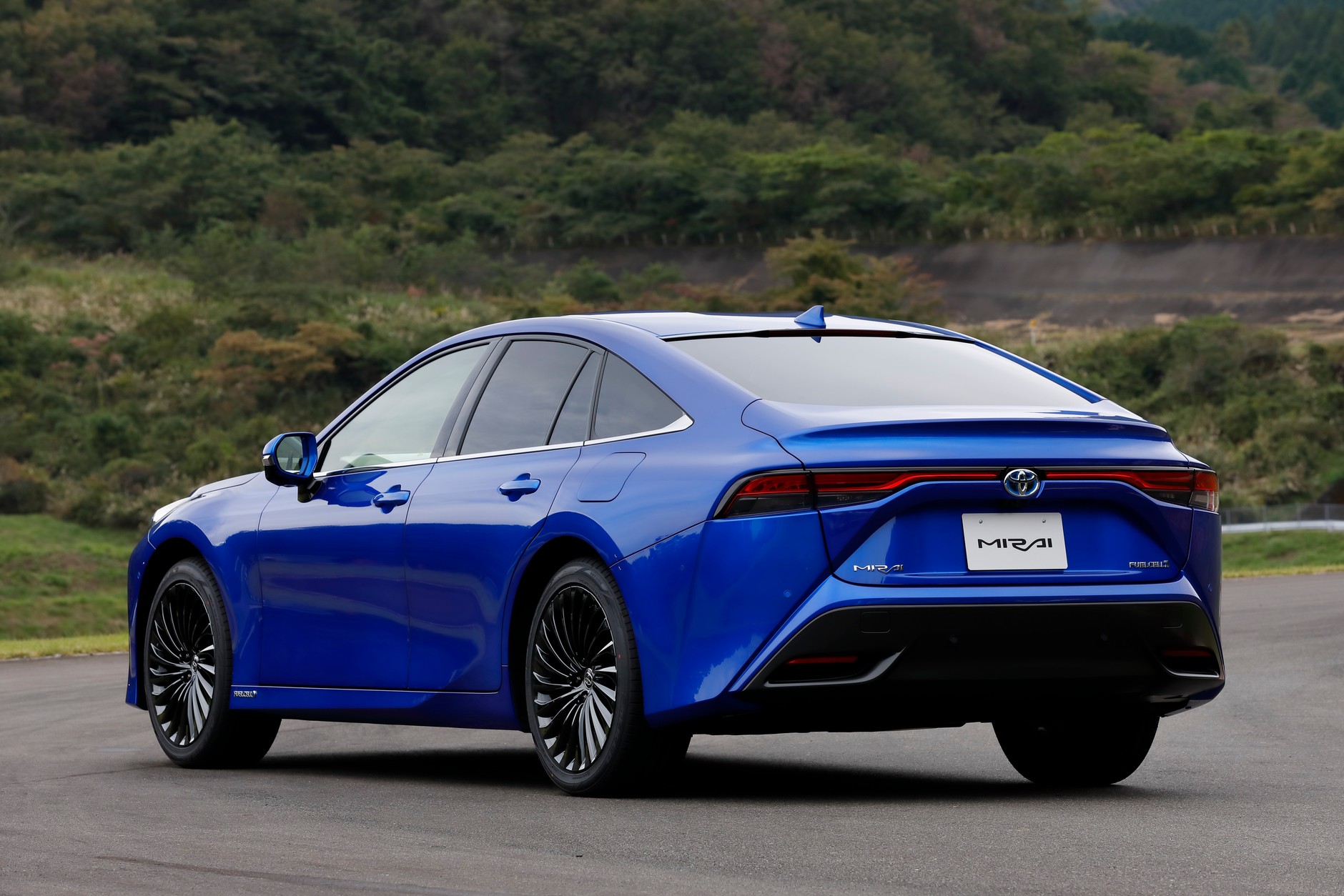 Toyota Mirai II