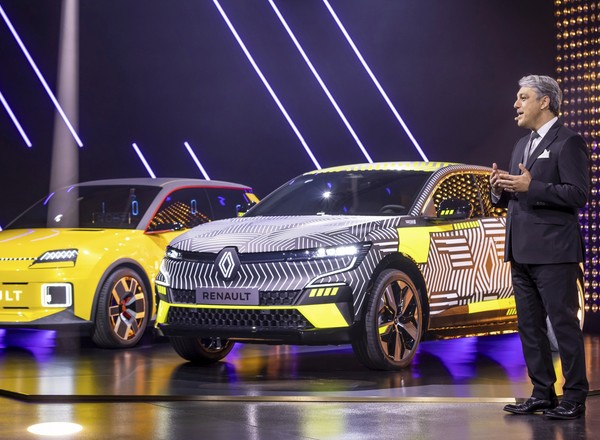 Renault - auta elektryczne będą znacznie tańsze. Baterie i nowe modele prosto z Francji