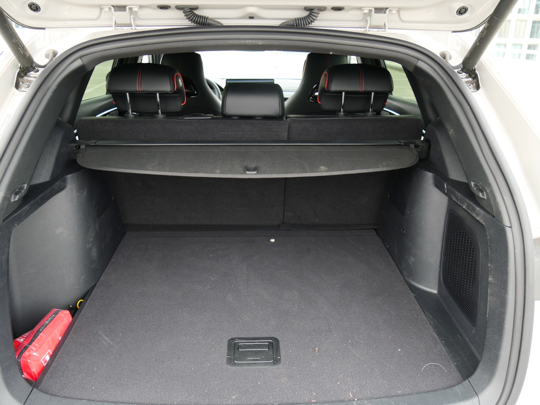 Bagażnik, jak na gabaryty auta, jest za mały. 