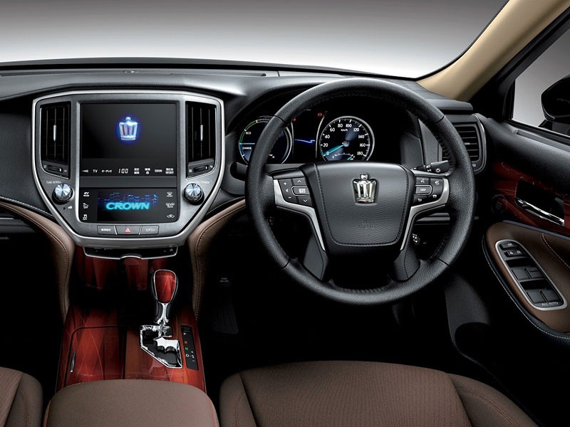 Toyota Crown - luksus po japońsku