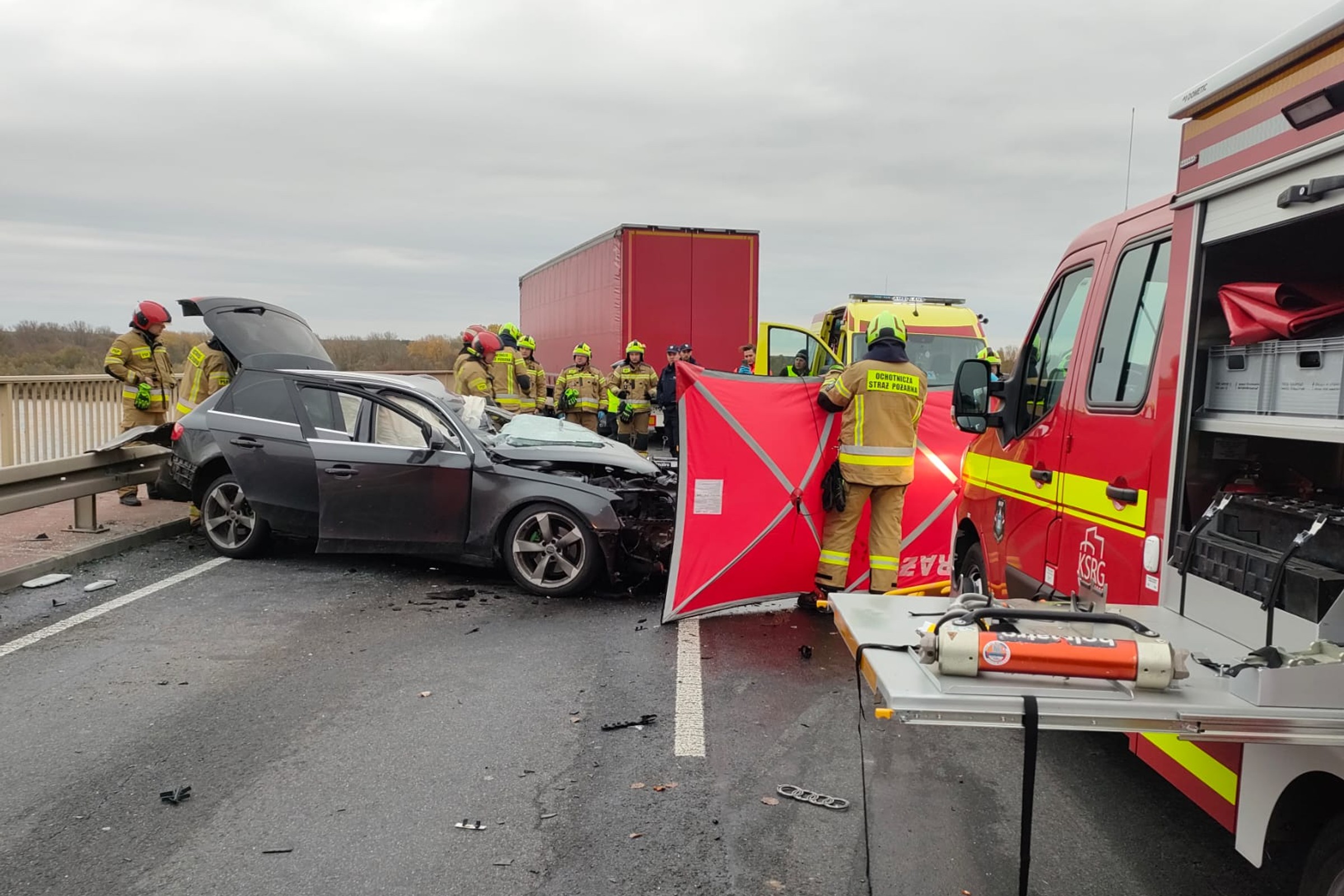 Pięć osób dziennie. Tyle średnio ginie na polskich drogach. Co roku na świecie 1,2 mln
