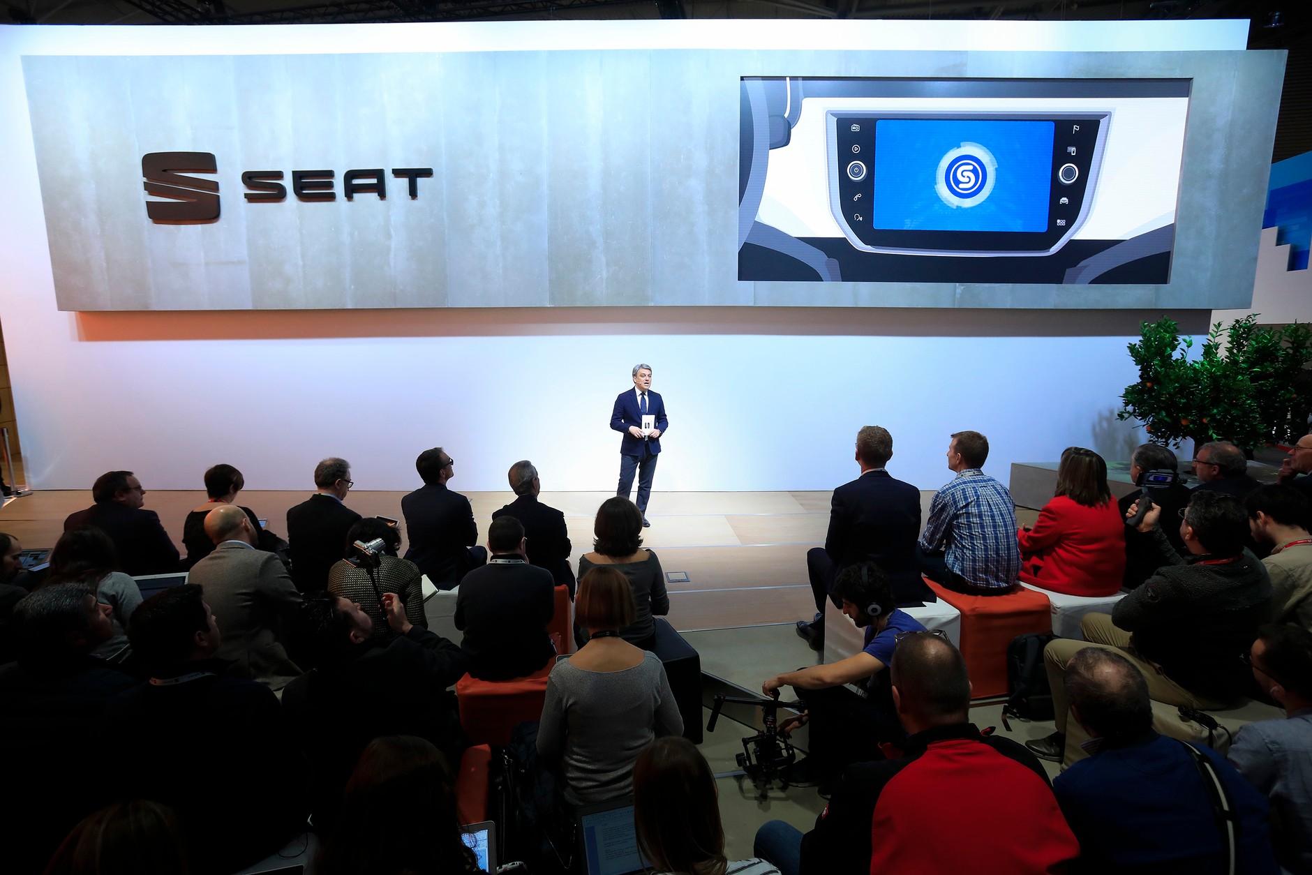 Seat podczas MWC w Barcelonie zapowiedział debiut aplikacji Shazam do rozpoznawania muzyki