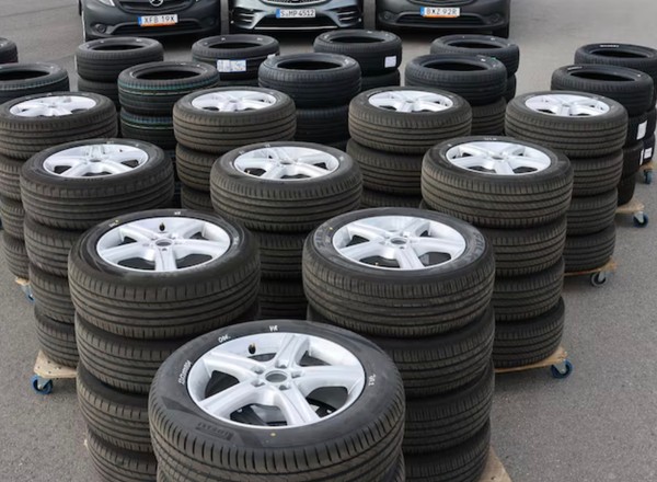 Ranking opon całorocznych do SUV-ów. Pod lupą 235/65 R17