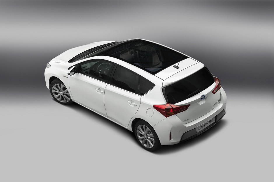 Nowa hybrydowa Toyota Auris na Paris Moto Show