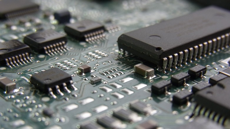 Chiny po cichu wycofały cła odwetowe na półprzewodniki z USA (zdj. ilustracyjne)