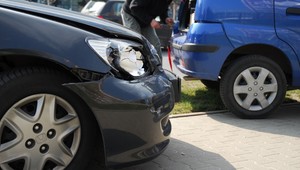 Tak oszukuje się na ubezpieczeniach komunikacyjnych. Kwoty wyłudzeń idą w setki milionów złotych