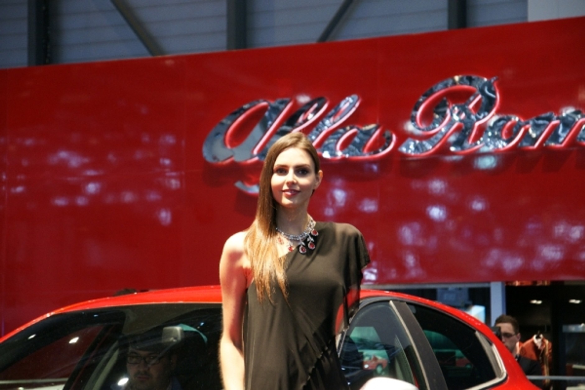 Genewa 2010: Dziewczyny z salonu samochodowego w Genewie (galeria)