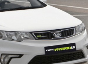 IAA Frankfurt 2009: Kia Forte LPI Hybrid Sedan