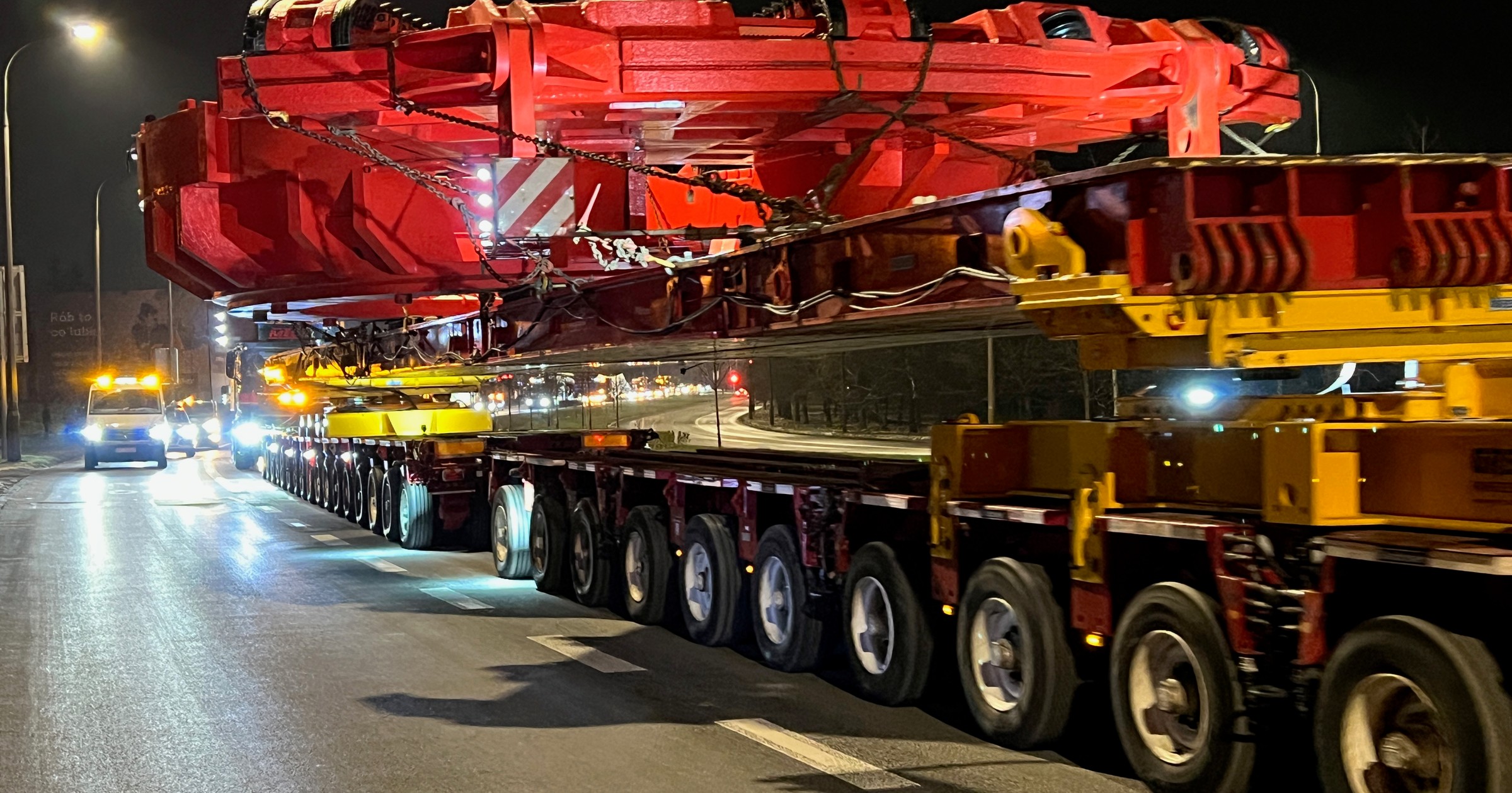 Transport gigantycznej maszyny TBM w Warszawie