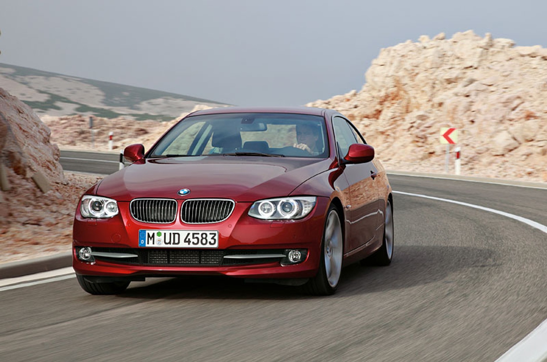 BMW: odnowiona Seria 3 w wersji coupe i cabrio