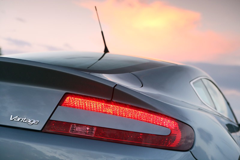 Aston Martin V8 Vantage: mocniejszy i szybszy