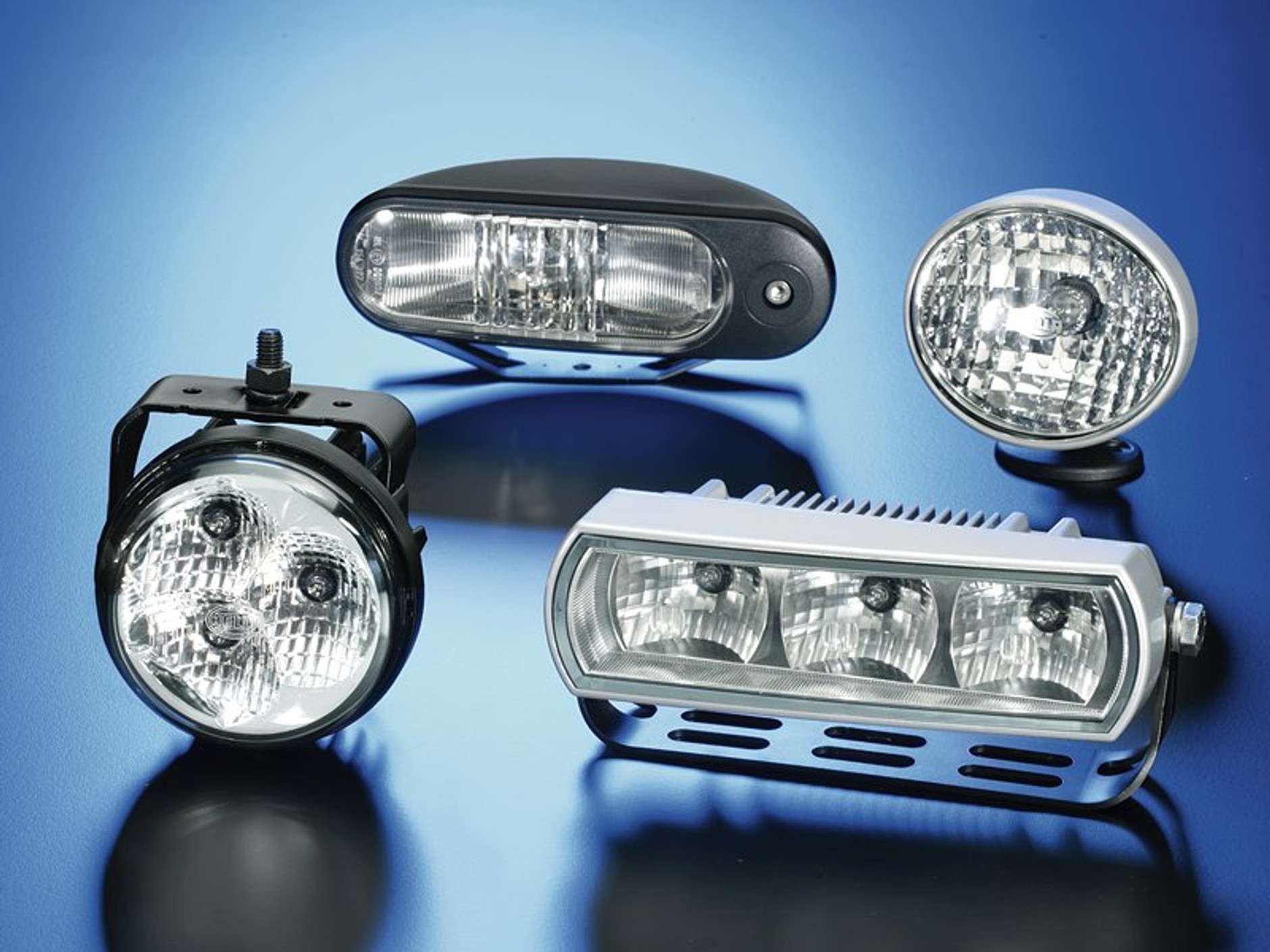 Światła dzienne firmy Hella z technologią LED