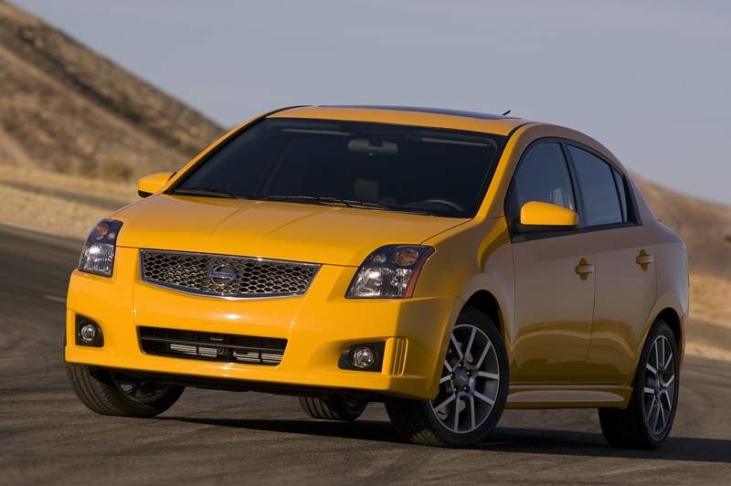 Nissan Sentra SE-R – kompaktowy i drapieżny