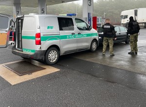 Oficjalnie woził pasażerów. Po pracy miał inne zajęcie
