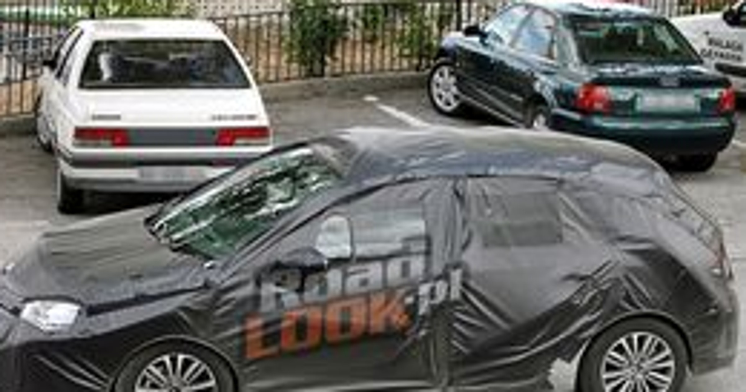Zdjęcia szpiegowskie: Citroen C4 drugiej generacji