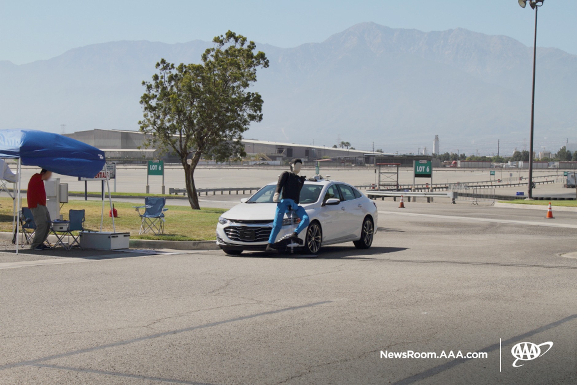 Chevrolet Malibu - test systemów wykrywania pieszych